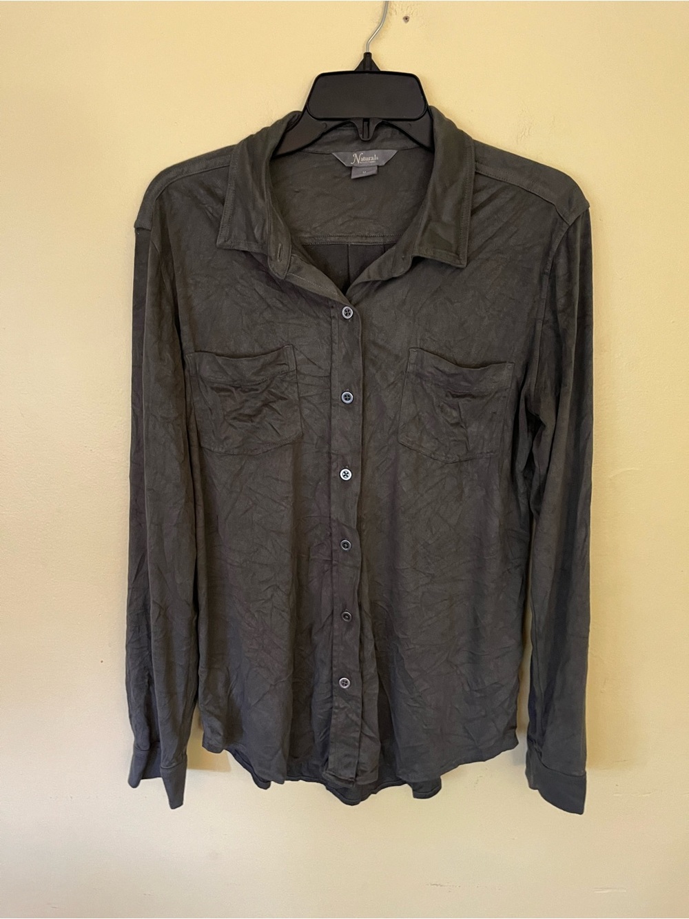 Natural Reflections Wimen’s Button-Down Shirt in Charcoal Army Green Size Medium